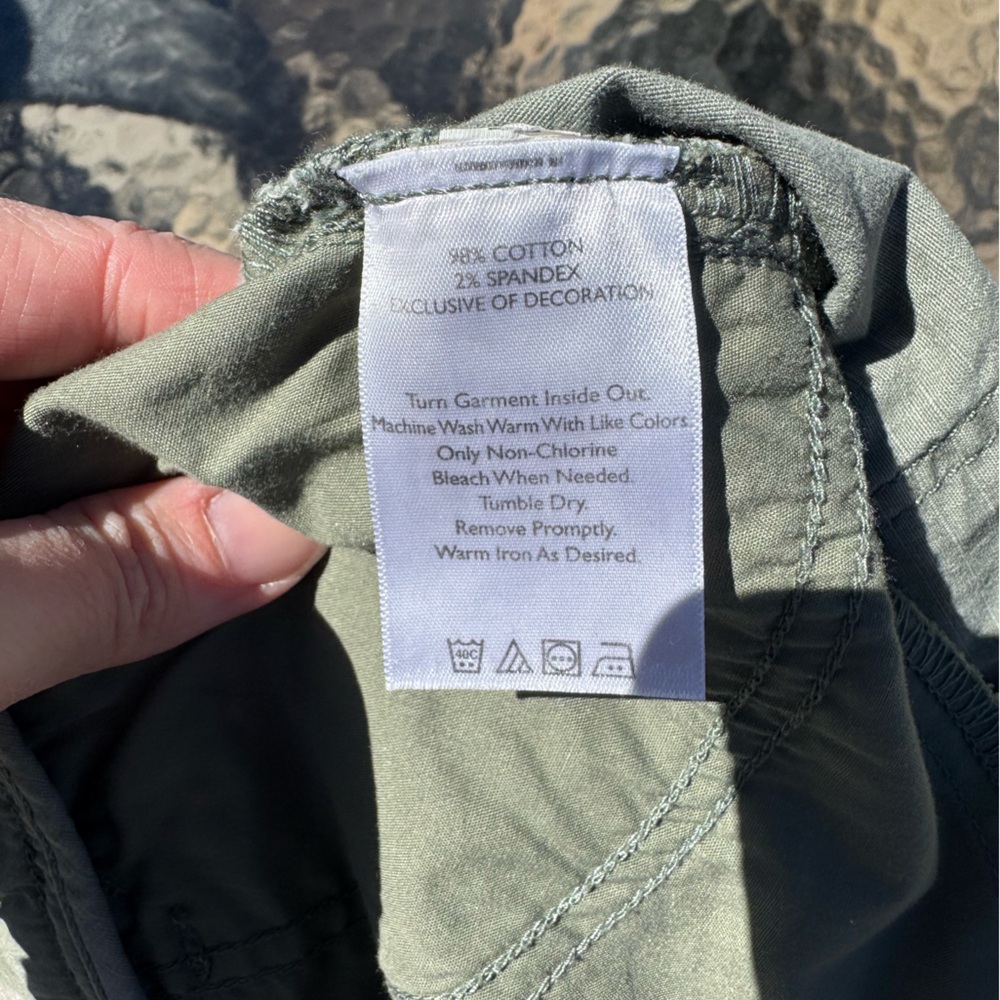 Eddie Bauer Olive Green Women's Cargo Shorts - Picture 7 of 9